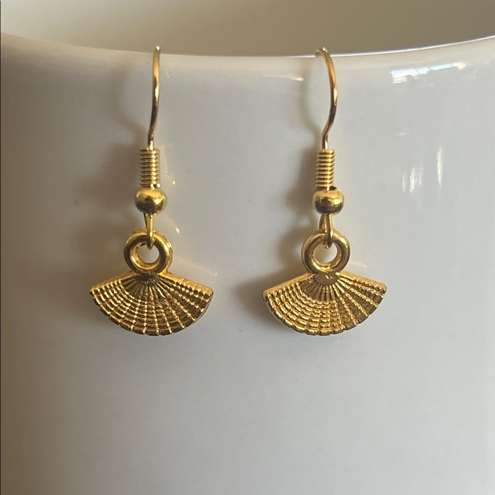 18k Gold Filled Fan-Shaped Earrings